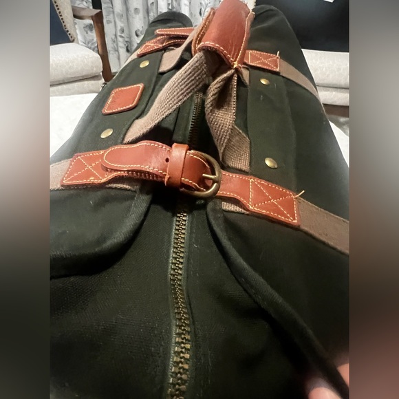 Vintage Dakota Utility Duffle Weekender Bag Dark Green Leather Straps 22” x 17” - Picture 12 of 16